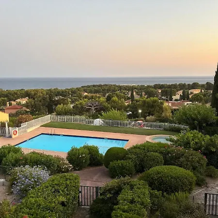 דירה T2 Vue Mer, Piscine Et Place De Parking *